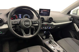 valkoinen Audi Q2 2018 kuva 6.