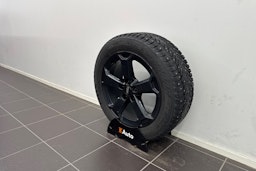oranssi Audi Q2 2018 kuva 13.