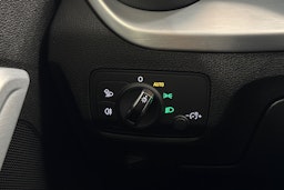 oranssi Audi Q2 2018 kuva 22.