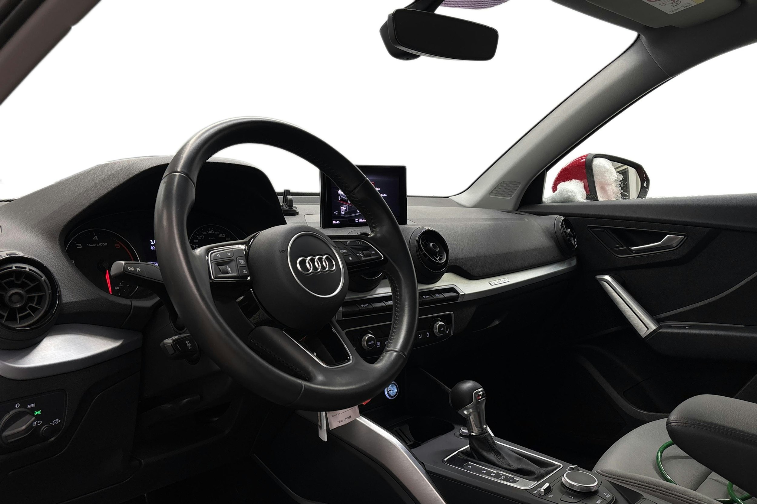 met. punainen Audi Q2 2018 kuva 3.