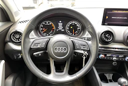 valkoinen Audi Q2 2018 kuva 16.
