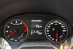 valkoinen Audi Q2 2018 kuva 17.