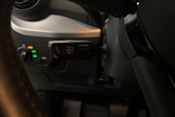 harmaa Audi Q2 2018 kuva 5.