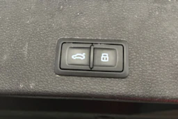 harmaa Audi Q2 2018 kuva 8.