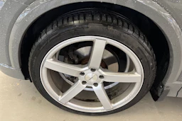 harmaa Audi Q2 2018 kuva 9.