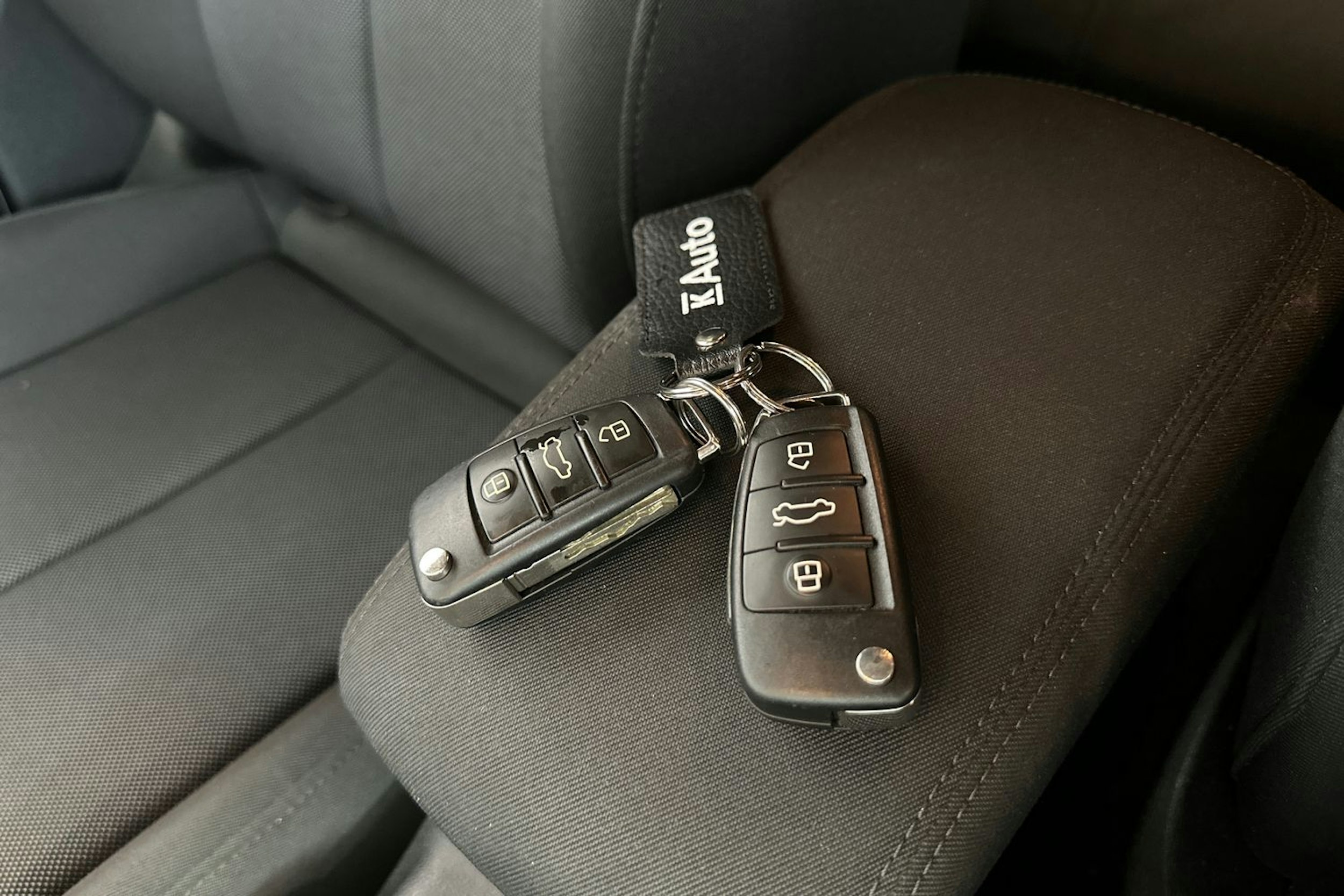 valkoinen Audi Q2 2018 kuva 25.