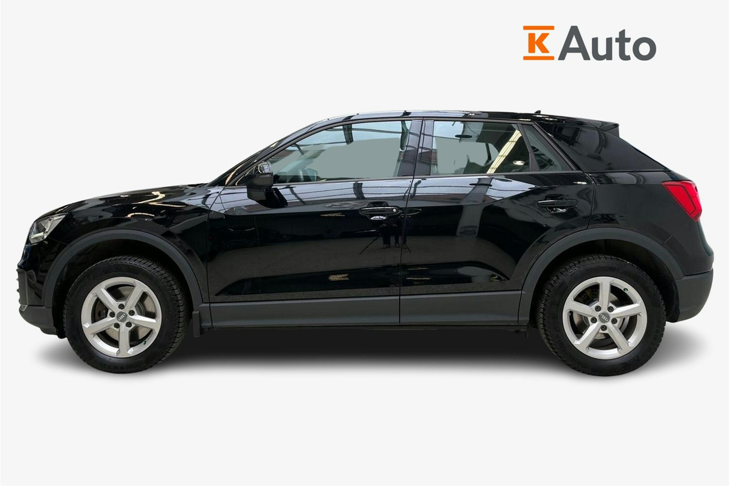 musta Audi Q2 2018 kuva 5.