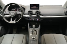 musta Audi Q2 2018 kuva 7.
