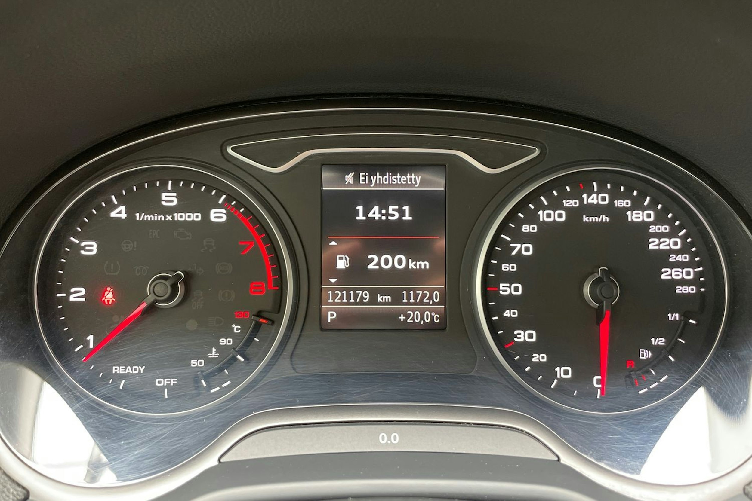 musta Audi Q2 2018 kuva 11.