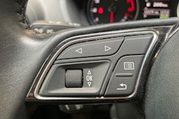 musta Audi Q2 2018 kuva 12.