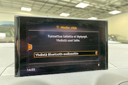 musta Audi Q2 2018 kuva 17.