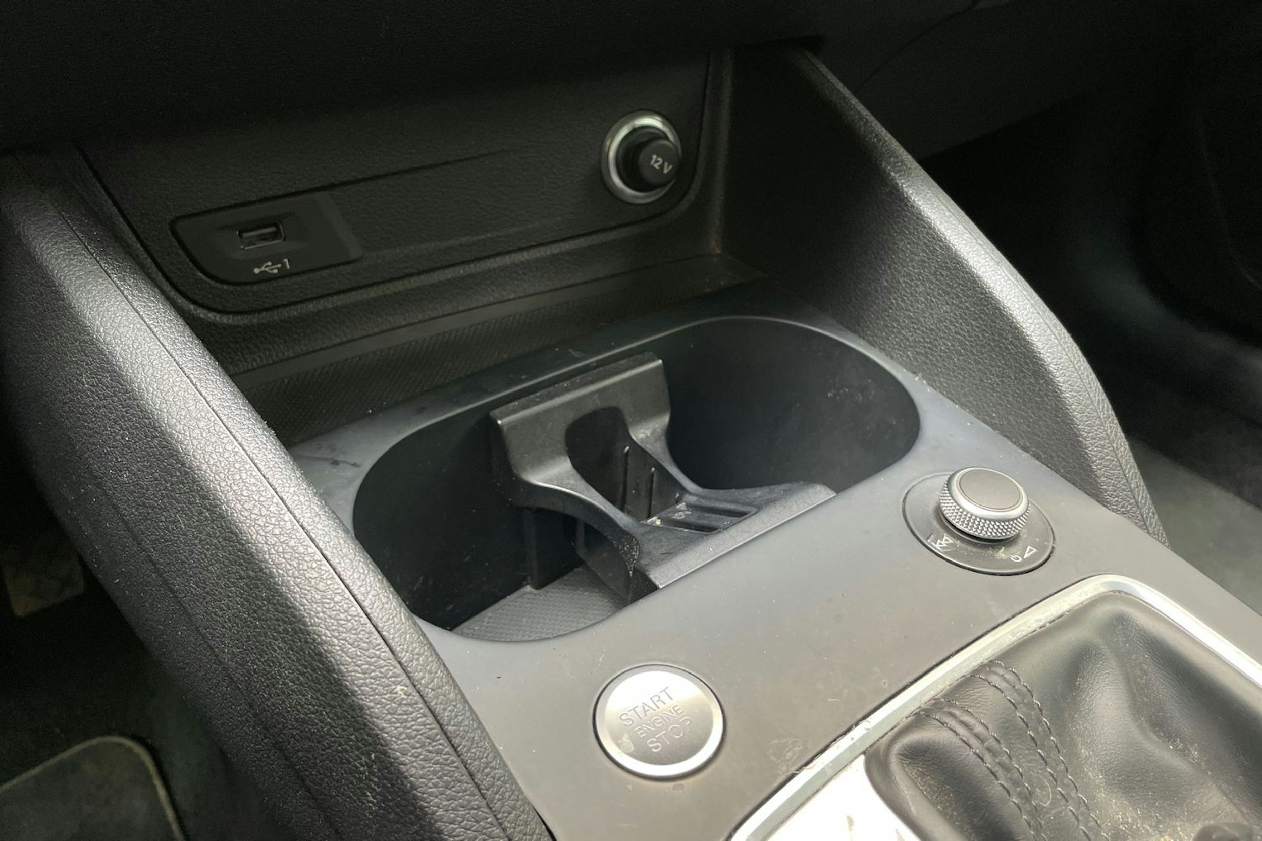 musta Audi Q2 2018 kuva 19.