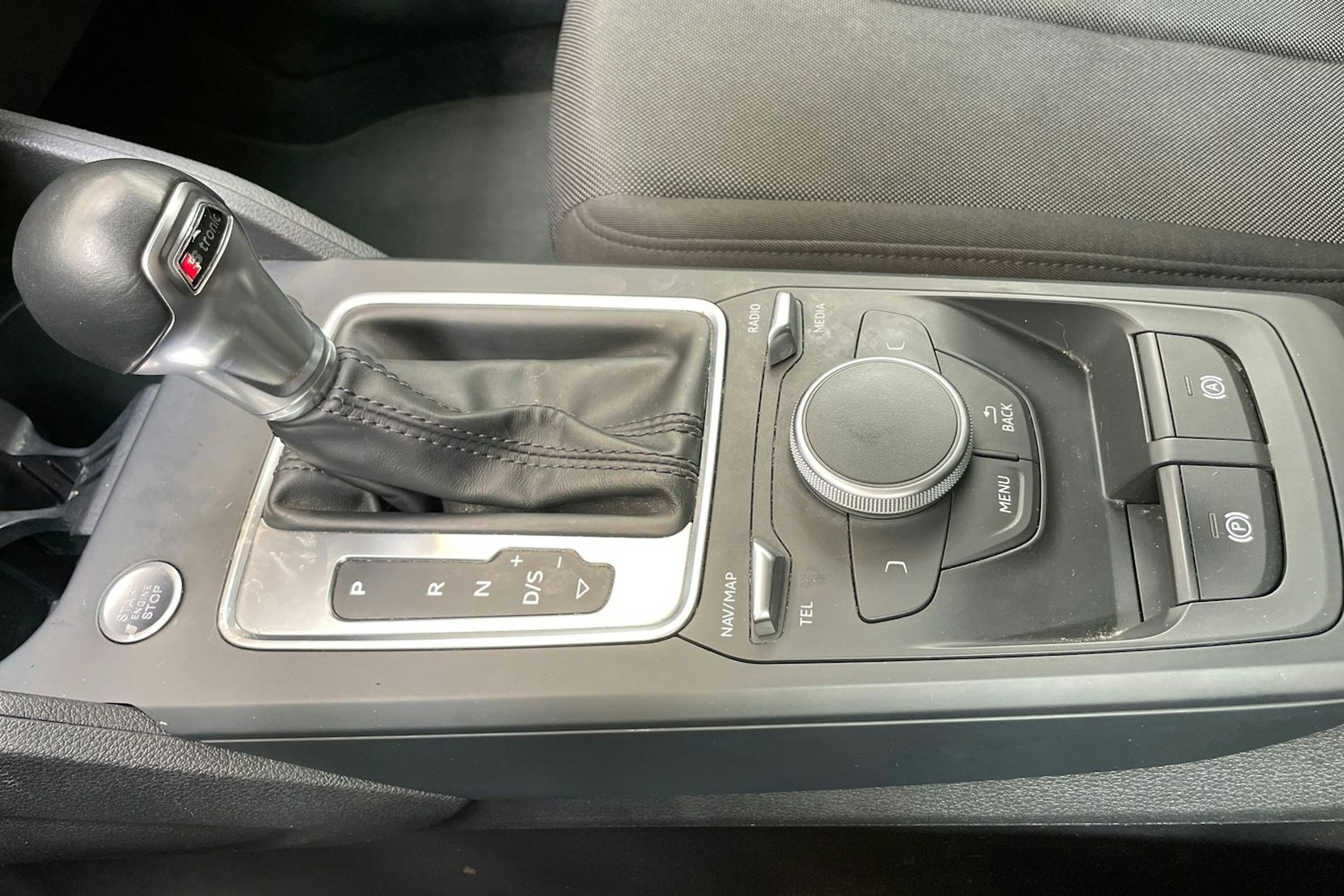 musta Audi Q2 2018 kuva 20.
