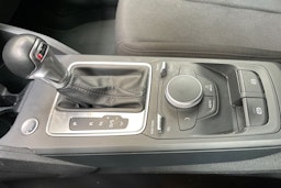 musta Audi Q2 2018 kuva 20.