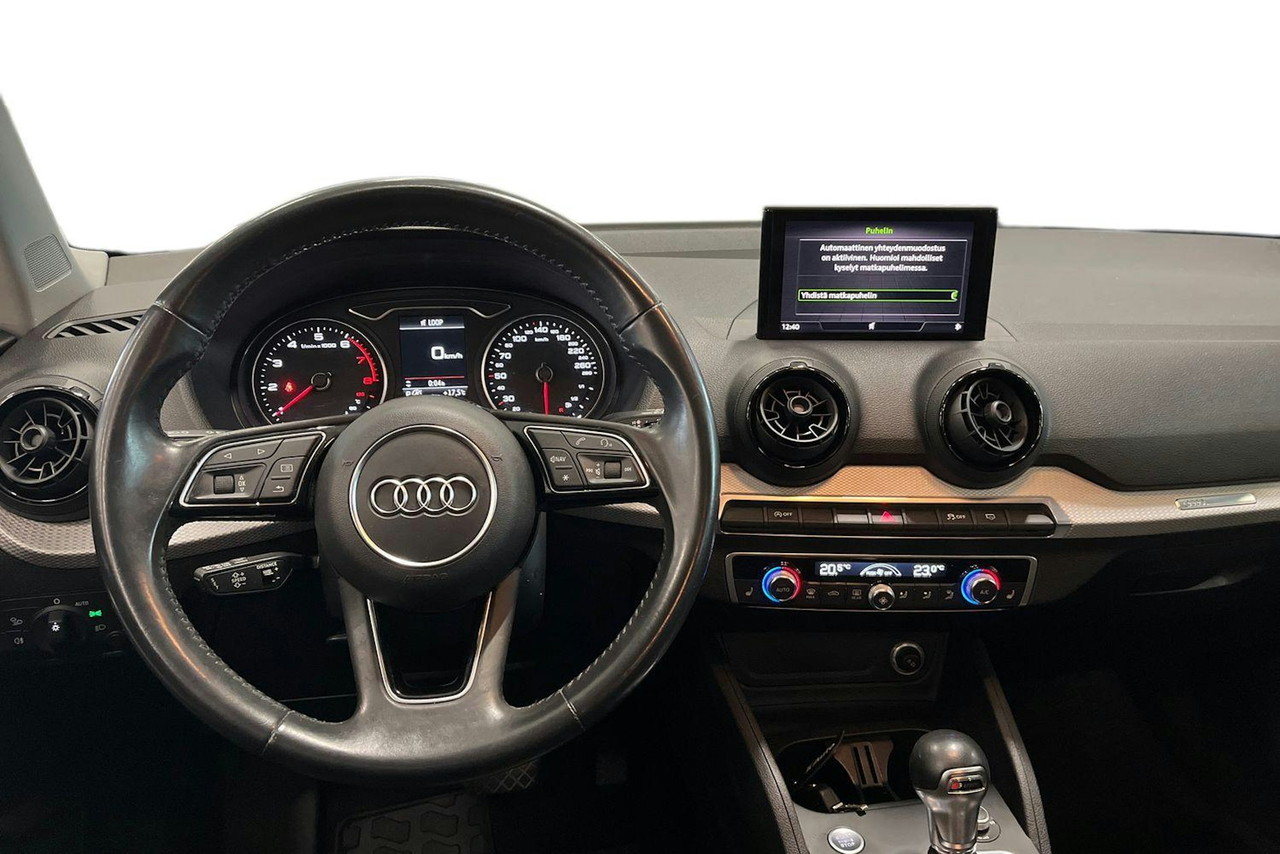 valkoinen Audi Q2 2018 kuva 9.