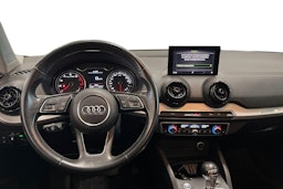 valkoinen Audi Q2 2018 kuva 9.