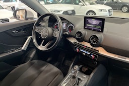 valkoinen Audi Q2 2018 kuva 16.