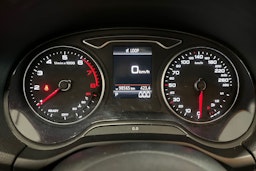 valkoinen Audi Q2 2018 kuva 18.