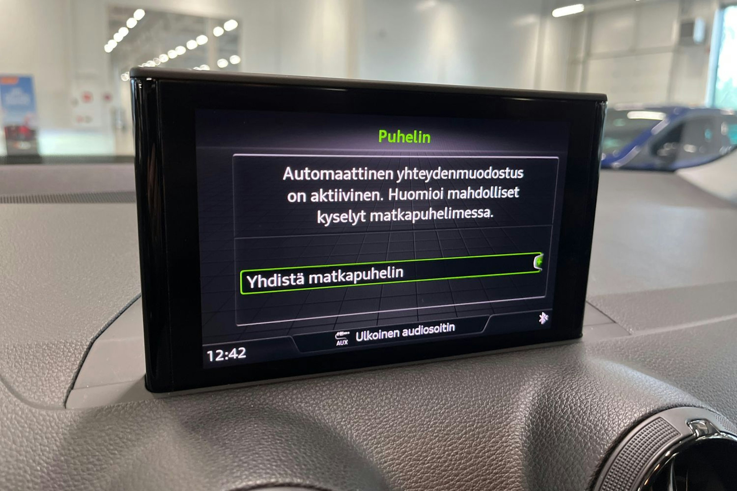 valkoinen Audi Q2 2018 kuva 23.