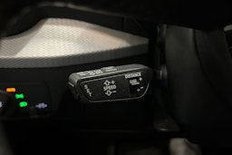 valkoinen Audi Q2 2018 kuva 27.