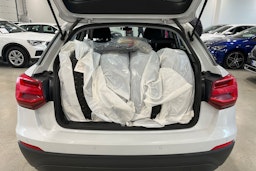 valkoinen Audi Q2 2018 kuva 30.