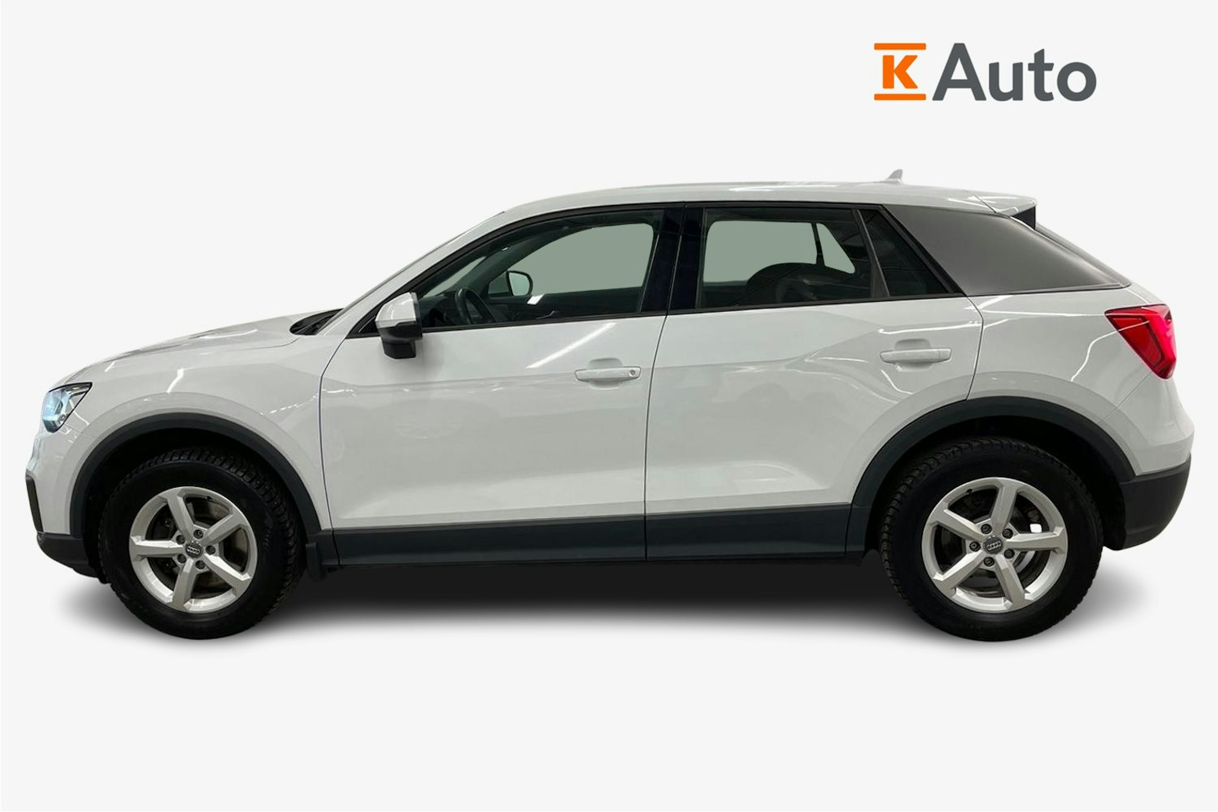 valkoinen Audi Q2 2018 kuva 6.