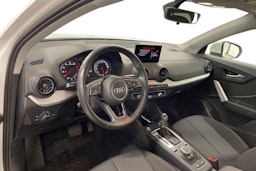 valkoinen Audi Q2 2018 kuva 7.