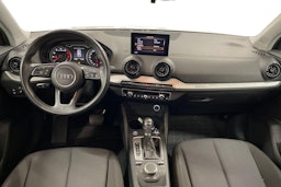 valkoinen Audi Q2 2018 kuva 9.