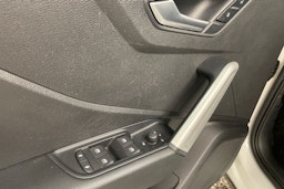 valkoinen Audi Q2 2018 kuva 14.