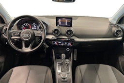 hopea Audi Q2 2019 kuva 9.