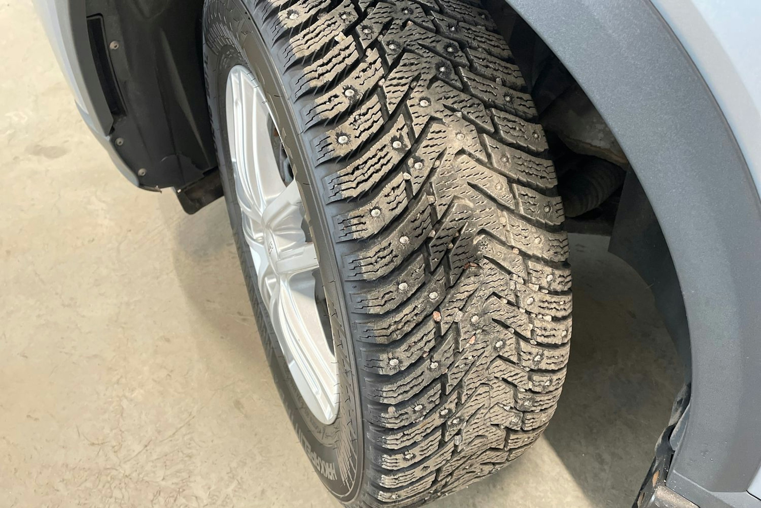 hopea Audi Q2 2019 kuva 13.