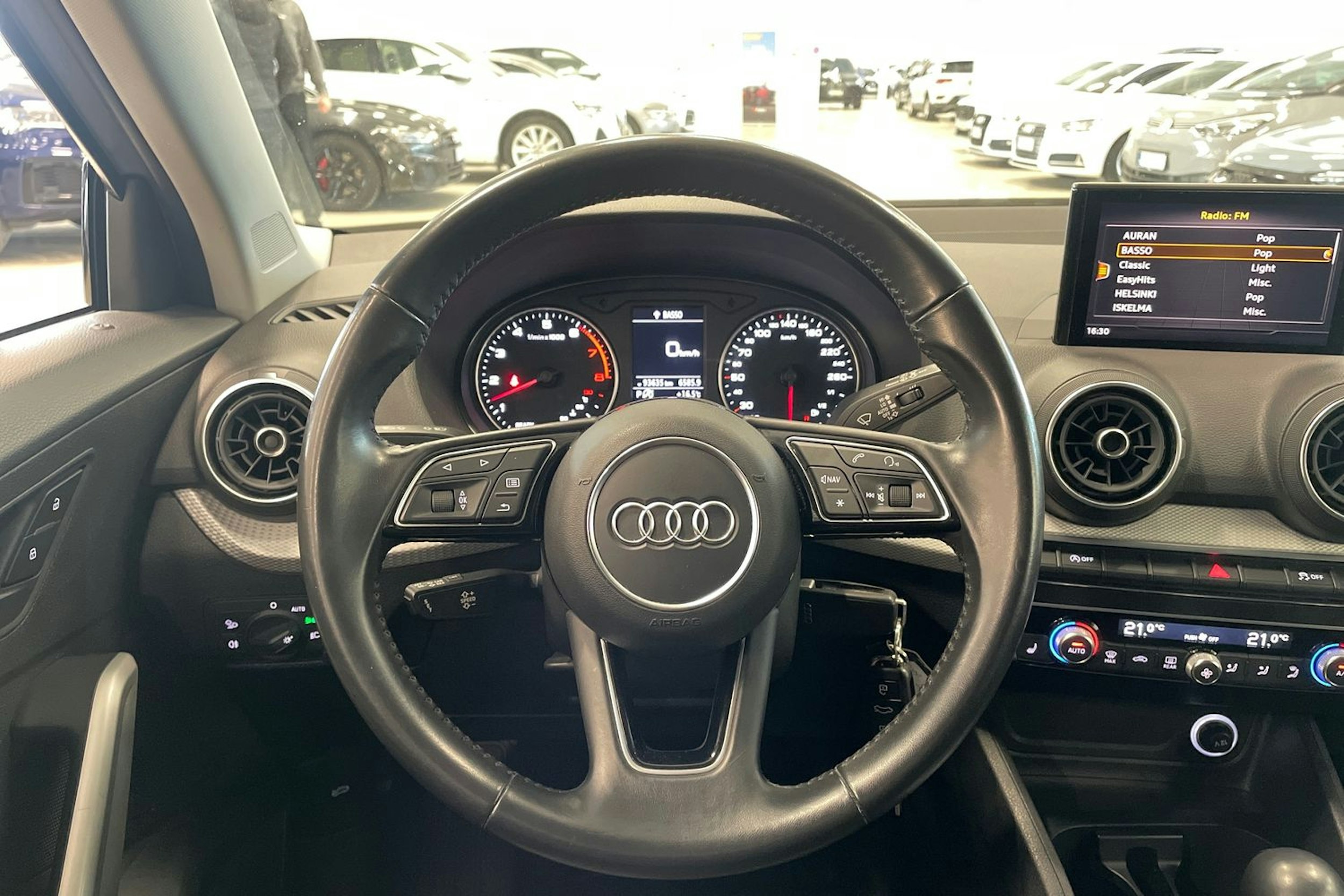 hopea Audi Q2 2019 kuva 15.
