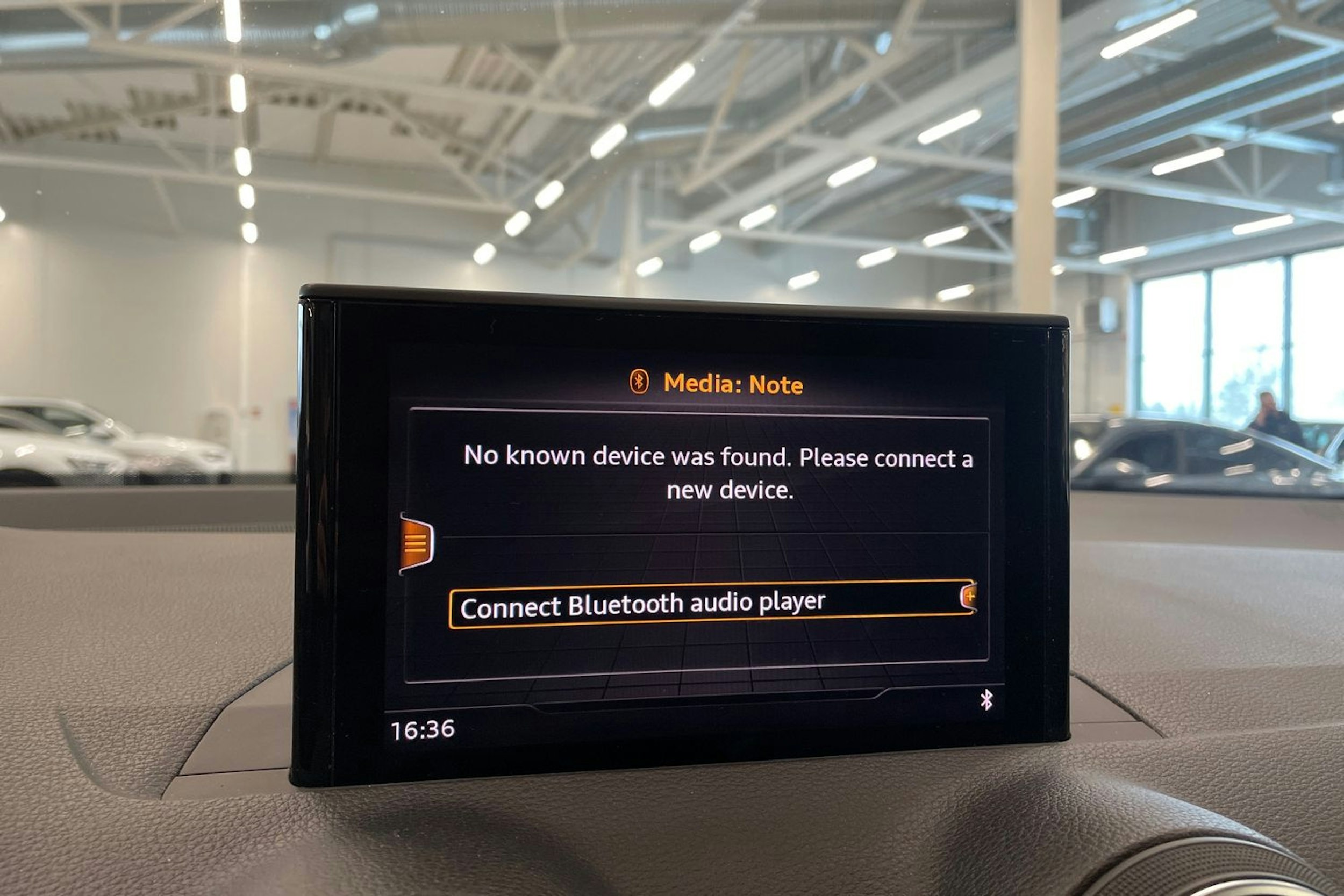 hopea Audi Q2 2019 kuva 23.