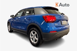 sininen Audi Q2 2019 kuva 2.