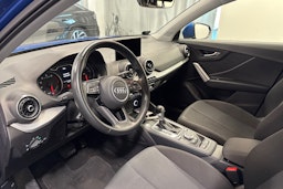 sininen Audi Q2 2019 kuva 6.