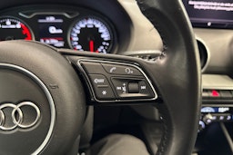 sininen Audi Q2 2019 kuva 14.