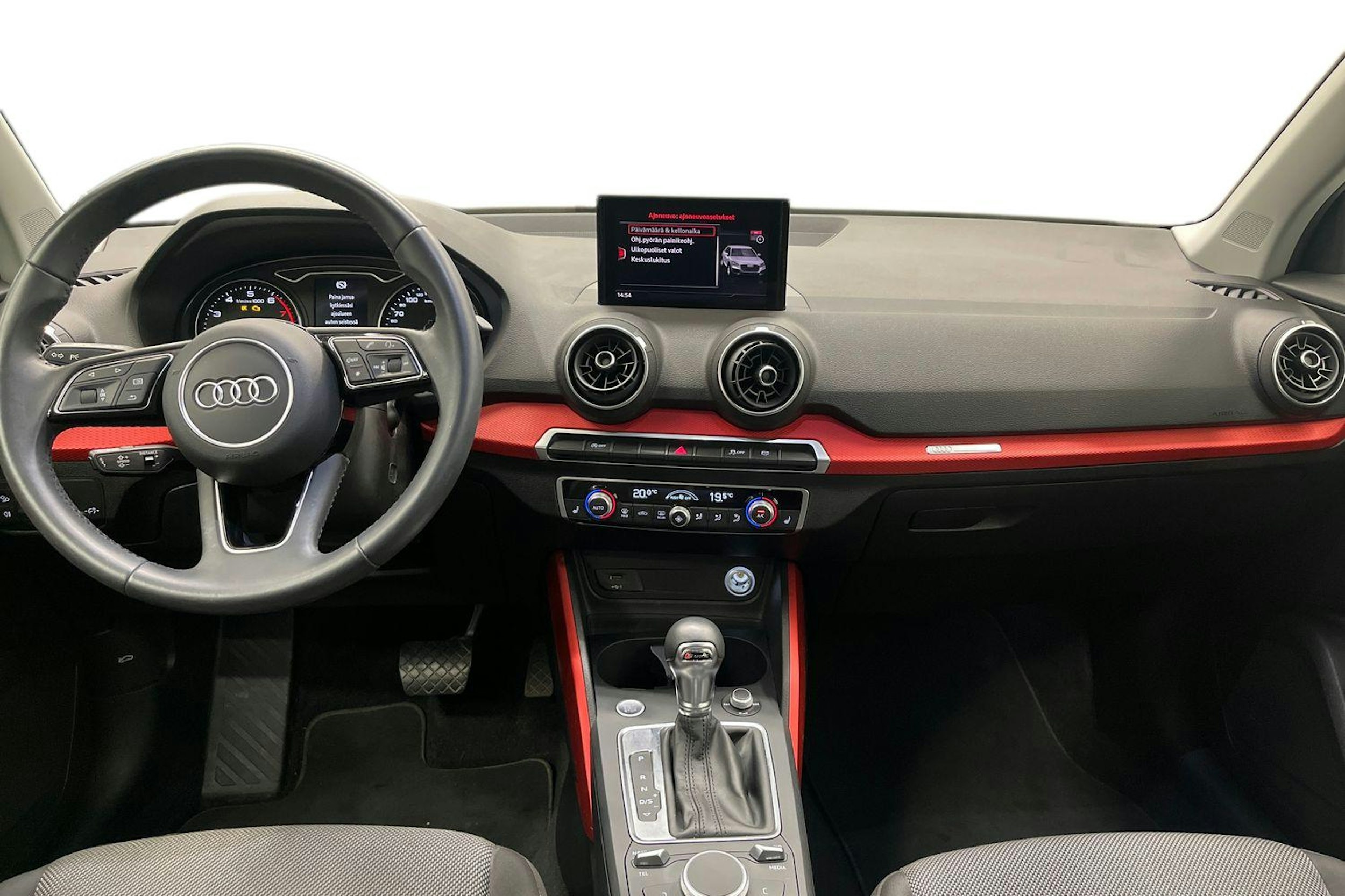 musta Audi Q2 2019 kuva 9.