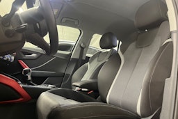 musta Audi Q2 2019 kuva 14.