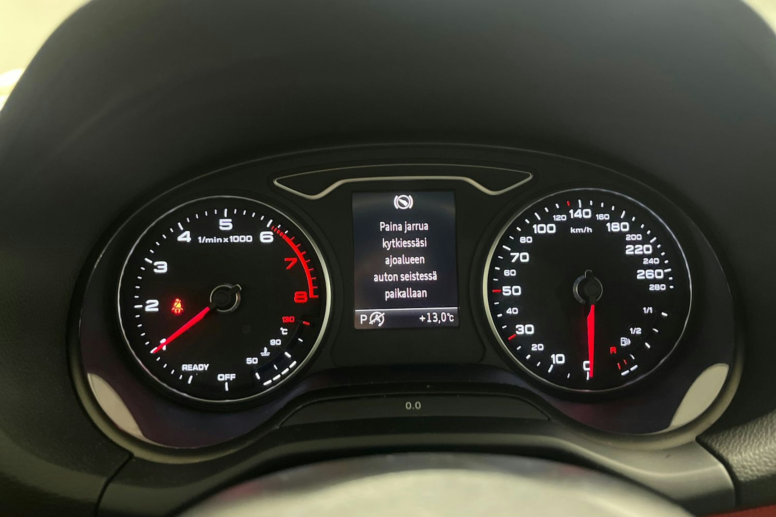 musta Audi Q2 2019 kuva 20.