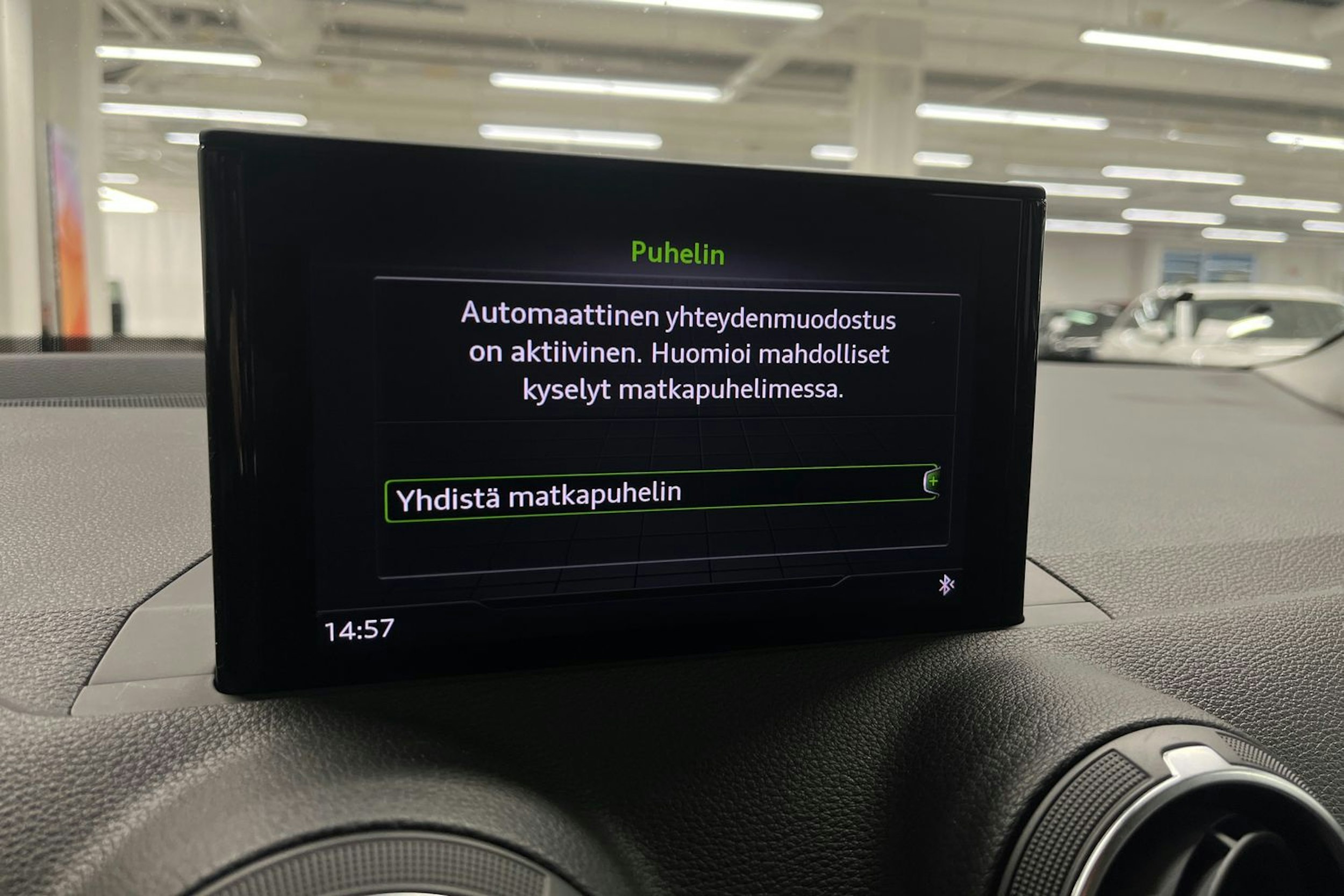 musta Audi Q2 2019 kuva 22.