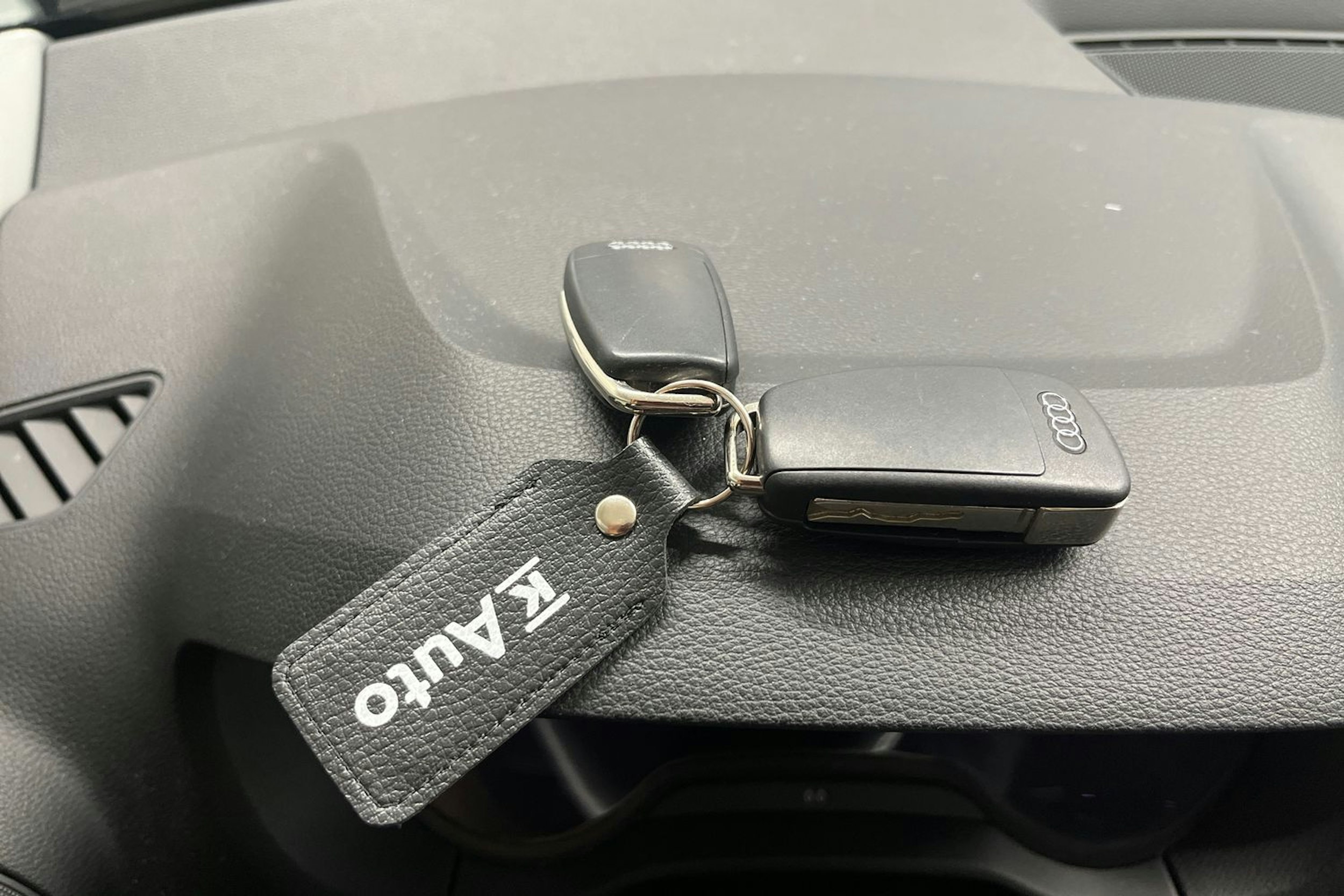 musta Audi Q2 2019 kuva 25.