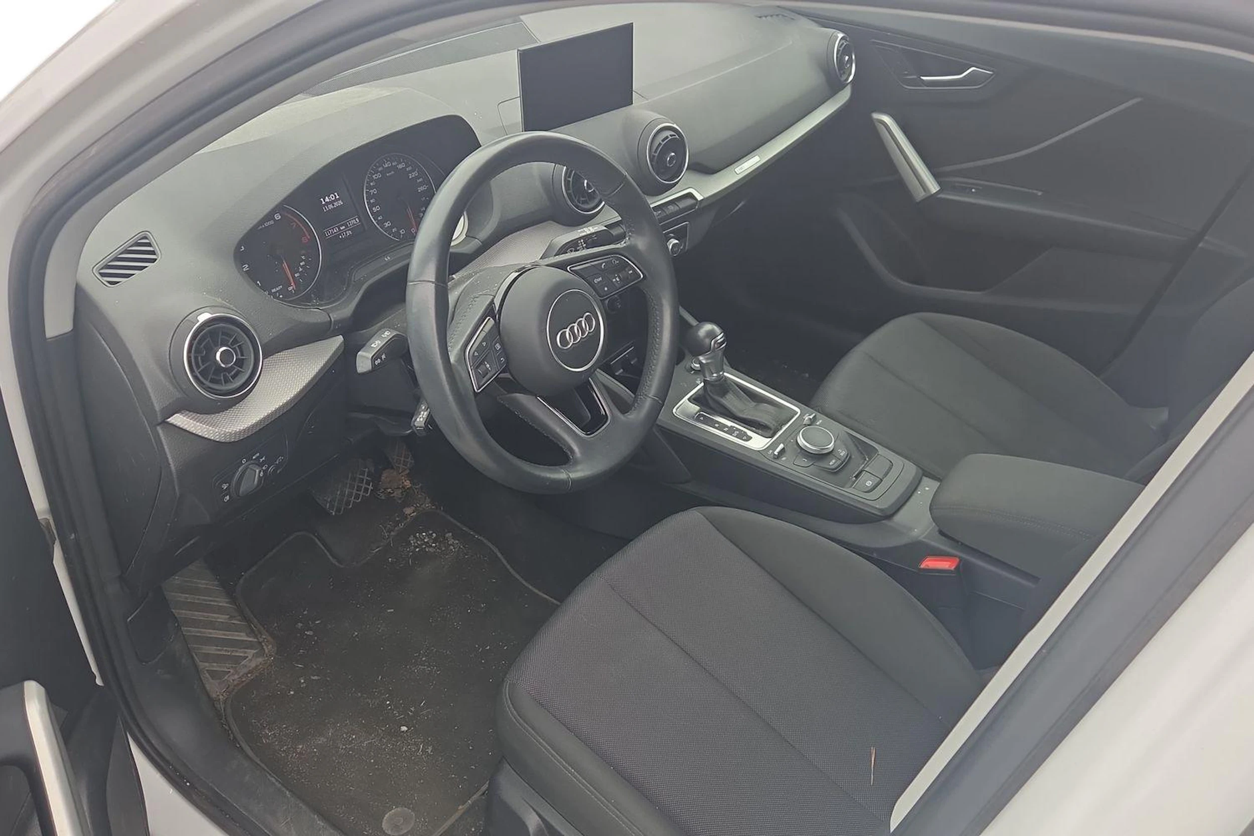 valkoinen Audi Q2 2019 kuva 3.