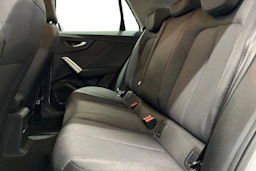valkoinen Audi Q2 2019 kuva 8.