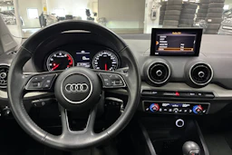 valkoinen Audi Q2 2019 kuva 11.