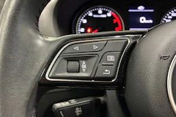 valkoinen Audi Q2 2019 kuva 13.
