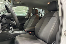 valkoinen Audi Q2 2019 kuva 22.