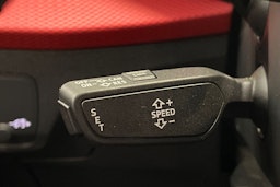 punainen Audi Q2 2019 kuva 18.