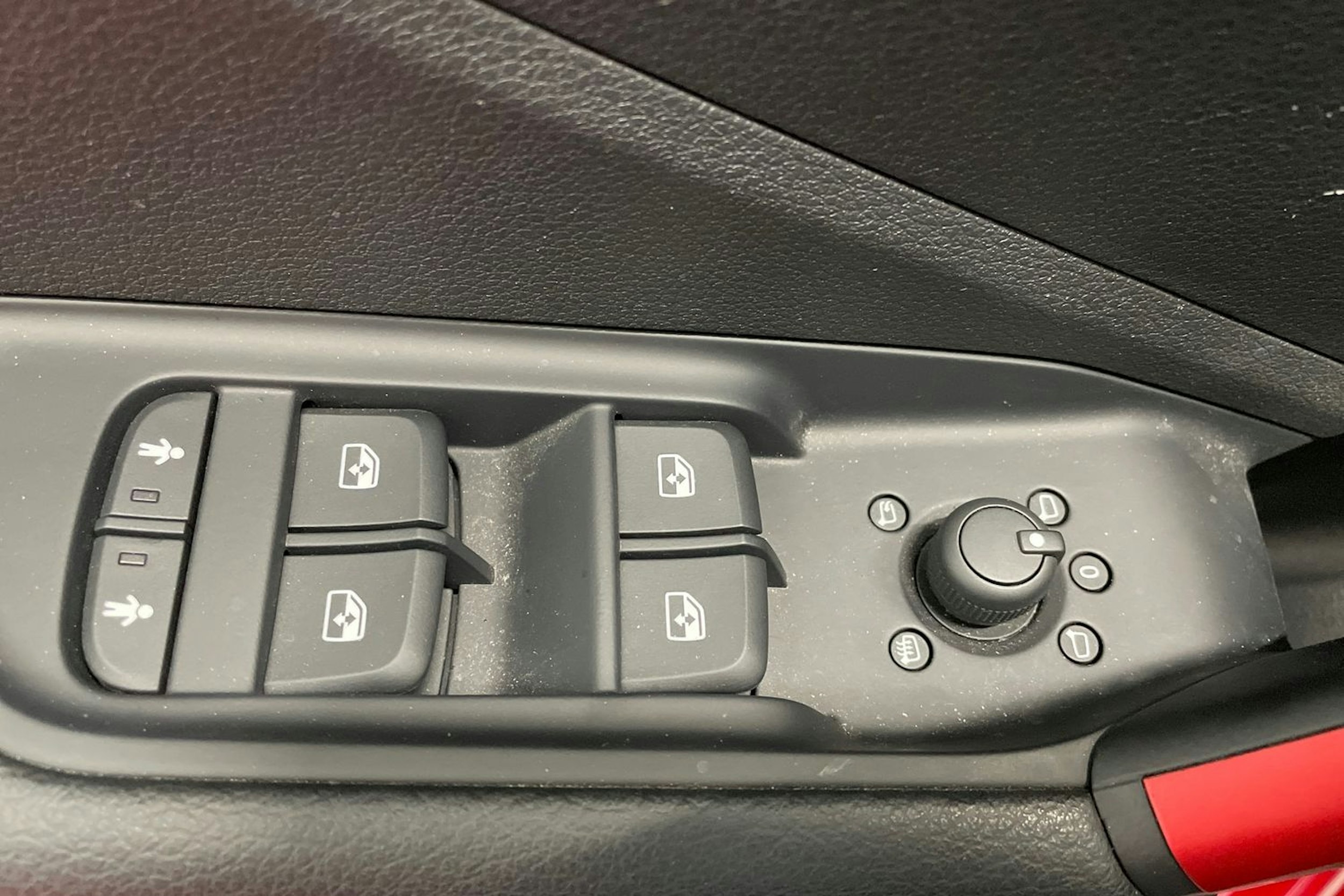 punainen Audi Q2 2019 kuva 31.
