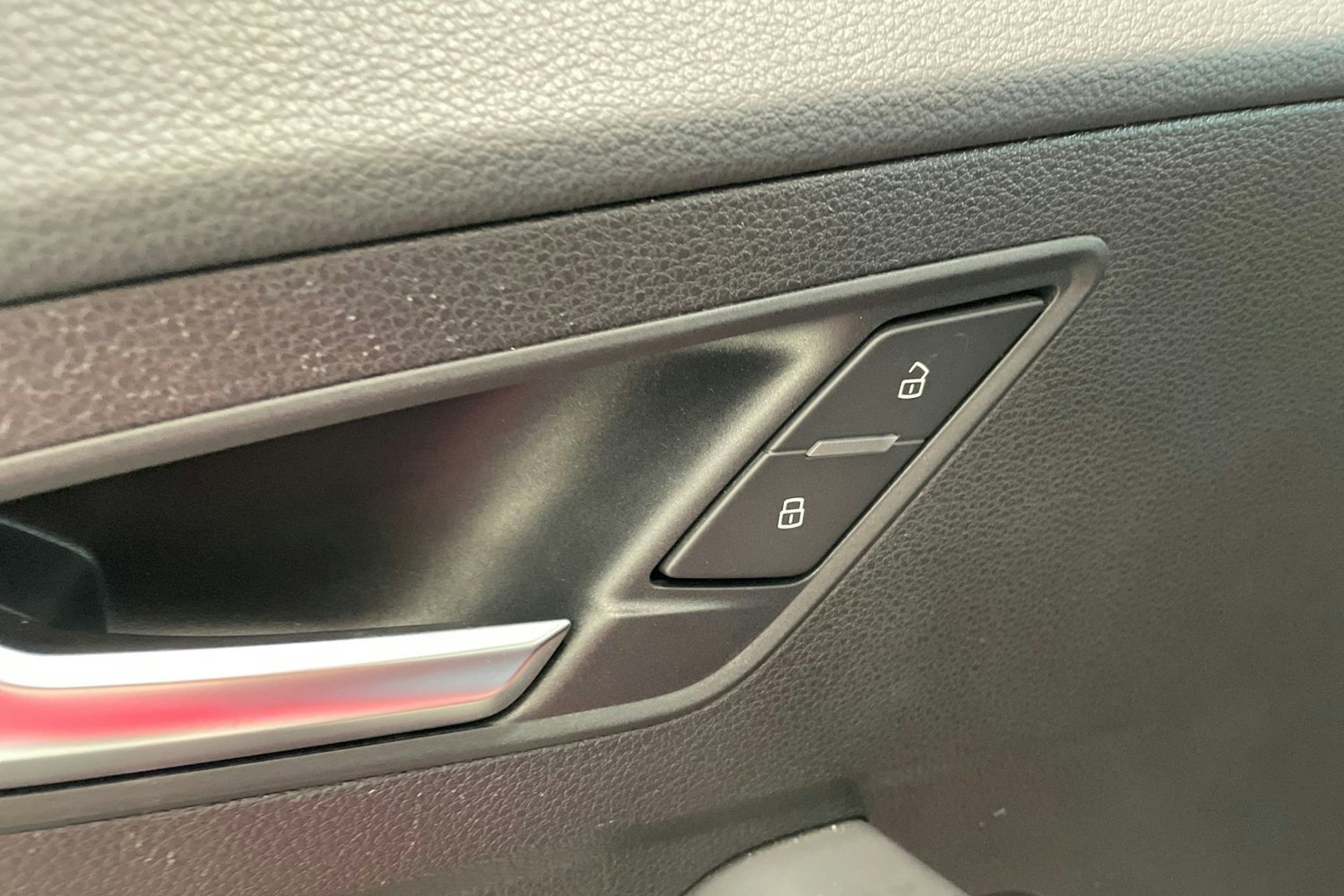 punainen Audi Q2 2019 kuva 32.