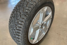 punainen Audi Q2 2019 kuva 34.